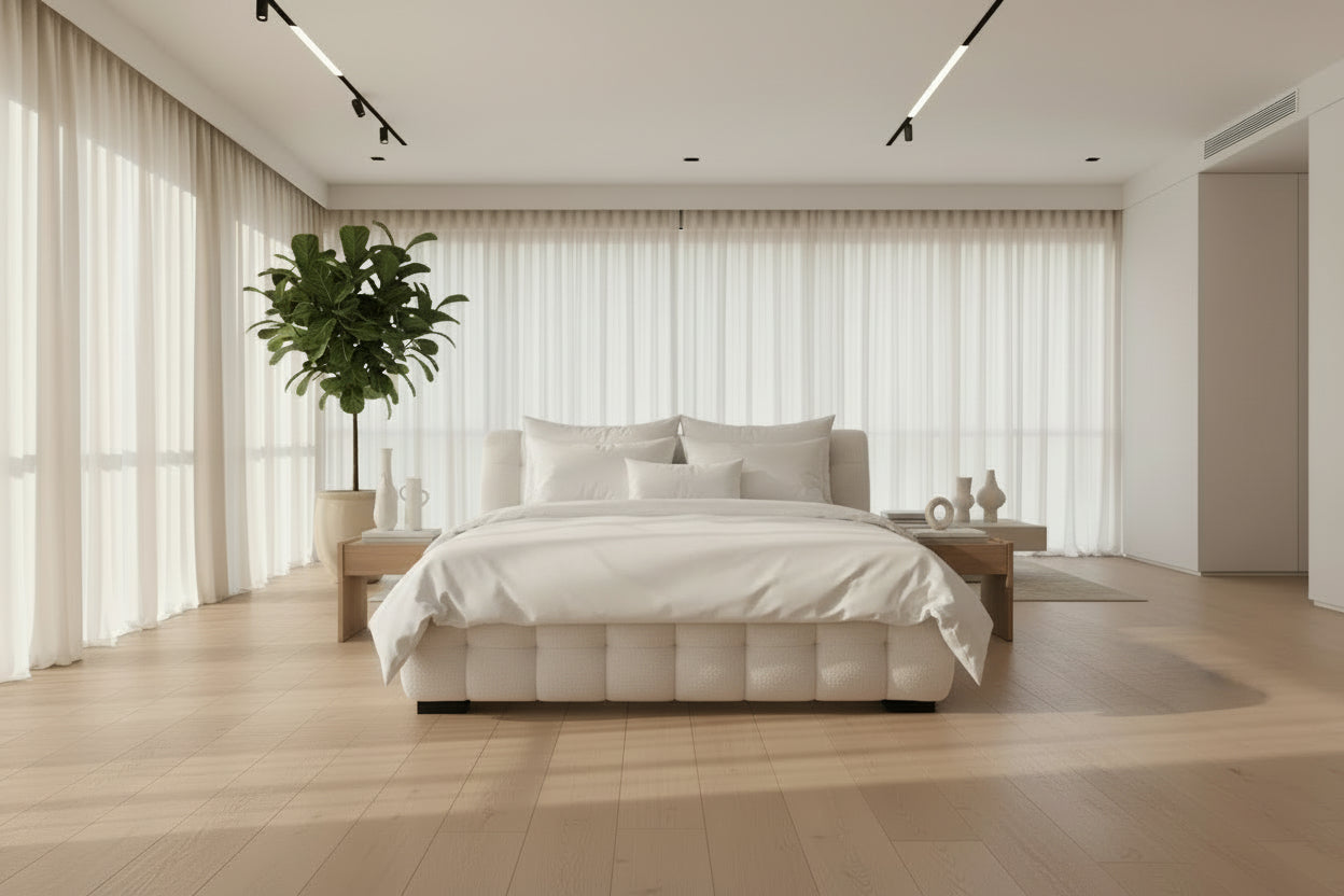 Super cozy Luxury upholstered Bed