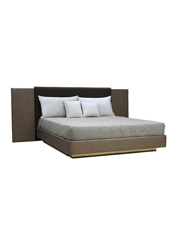 Luxury Mugsy Upholshterd Bed
