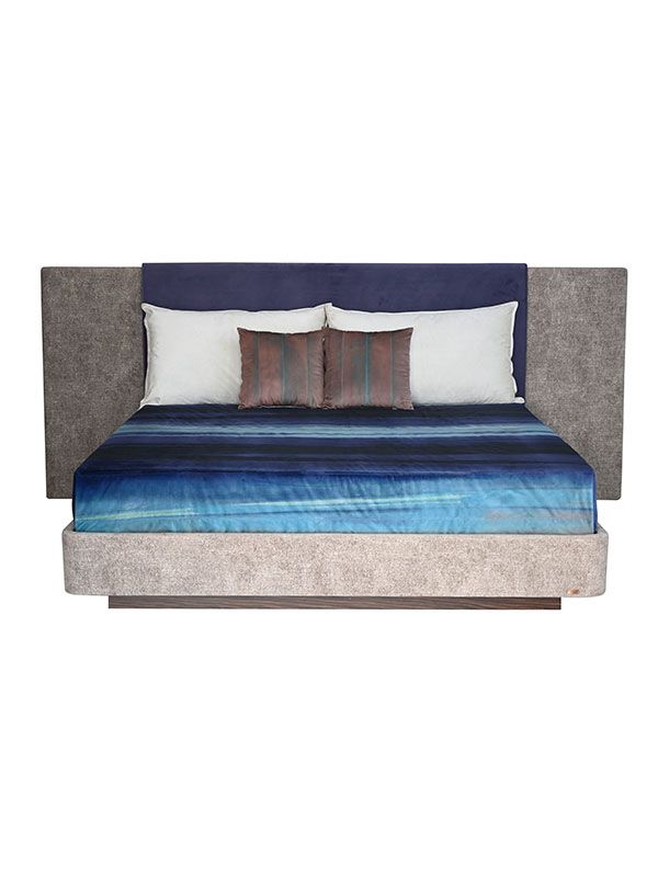 Luxury Mugsy Upholshterd Bed