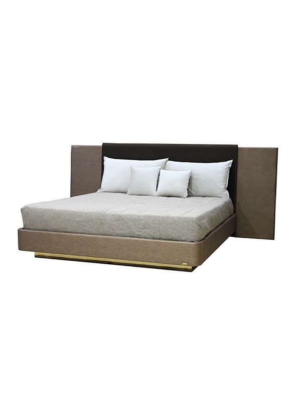 Luxury Mugsy Upholshterd Bed