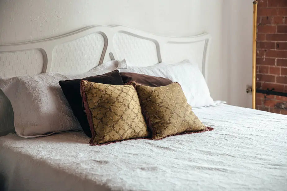 Brown Throw Pillows 